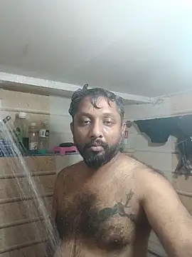 Snapshot of carria_homes chatting on 03/18/26, 07:44 carria homes online show from 03/18/26, 07:44