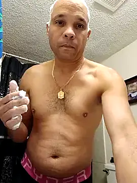 Snapshot of 3patica chatting on 01/15/25, 09:35 3patica online show from 01/15/25, 09:35