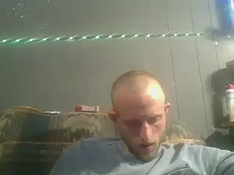 Snapshot of 618fuckupp chatting on 03/13/25, 06:26 618fuckupp online show from 03/13/25, 06:26