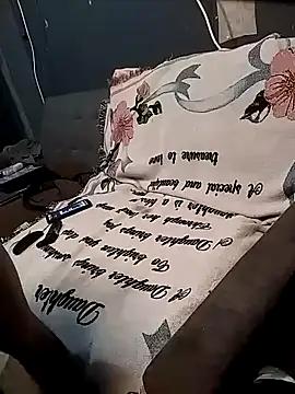 Snapshot of 618fuckupp chatting on 11/06/25, 11:00 618fuckupp online show from 11/06/25, 11:00