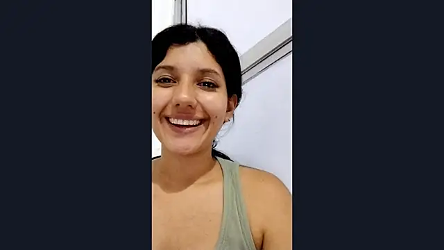 Snapshot of emmariders2 chatting on 02/10/25, 04:19 emmariders2 online show from 02/10/25, 04:19