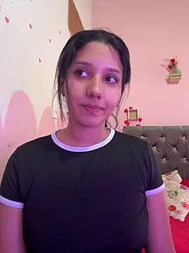 Snapshot of emmariders2 chatting on 11/10/25, 01:43 emmariders2 online show from 11/10/25, 01:43