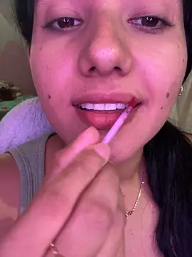 Snapshot of emmariders2 chatting on 11/22/25, 10:31 emmariders2 online show from 11/22/25, 10:31