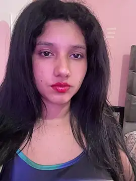 Snapshot of emmariders2 chatting on 12/15/25, 02:43 emmariders2 online show from 12/15/25, 02:43