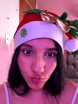 Snapshot of emmariders2 chatting on 12/16/25, 03:28 emmariders2 online show from 12/16/25, 03:28