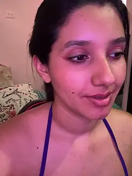 Snapshot of emmariders2 chatting on 02/11/26, 06:35 emmariders2 online show from 02/11/26, 06:35