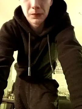 Snapshot of HalloMarcy chatting on 03/16/25, 04:01 HalloMarcy online show from 03/16/25, 04:01