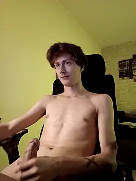 Snapshot of HalloMarcy chatting on 11/04/25, 04:39 HalloMarcy online show from 11/04/25, 04:39