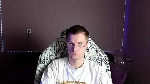 Snapshot of Leonnextdoor chatting on 01/02/25, 06:50 Leonnextdoor online show from 01/02/25, 06:50