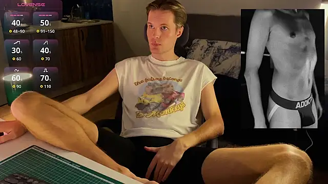 Snapshot of Leonnextdoor chatting on 02/11/26, 01:27 Leonnextdoor online show from 02/11/26, 01:27