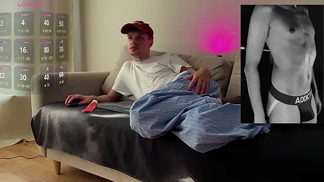 Snapshot of Leonnextdoor chatting on 03/11/26, 09:15 Leonnextdoor online show from 03/11/26, 09:15