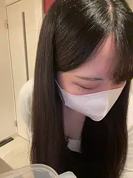 Snapshot of mina_0207 chatting on 02/11/26, 09:20 mina 0207 online show from 02/11/26, 09:20