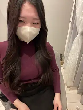 Snapshot of mina_0207 chatting on 02/12/26, 09:43 mina 0207 online show from 02/12/26, 09:43