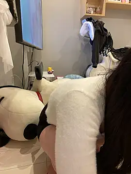 Snapshot of mina_0207 chatting on 02/21/26, 03:40 mina 0207 online show from 02/21/26, 03:40