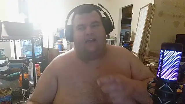 Snapshot of Hackensackneil chatting on 12/29/24, 10:36 Hackensackneil online show from 12/29/24, 10:36