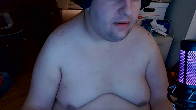 Snapshot of Hackensackneil chatting on 12/02/25, 12:43 Hackensackneil online show from 12/02/25, 12:43