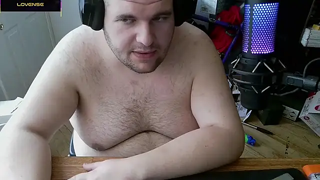 Snapshot of Hackensackneil chatting on 06/27/26, 11:48 Hackensackneil online show from 06/27/26, 11:48