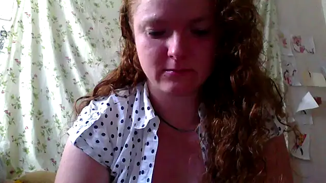 Snapshot of Rae_Jeannie chatting on 07/10/26, 07:56 Rae Jeannie online show from 07/10/26, 07:56