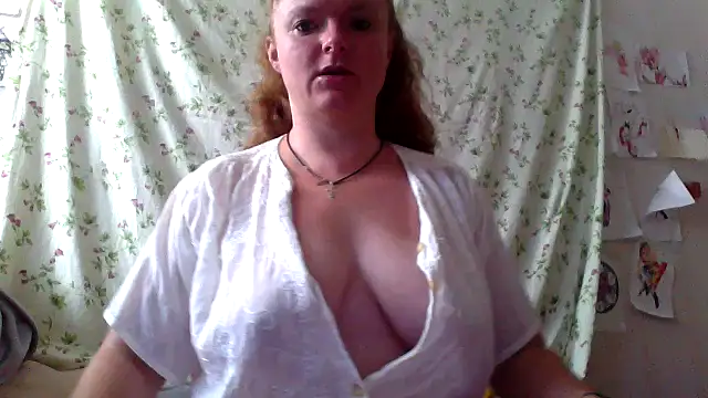 Snapshot of Rae_Jeannie chatting on 07/11/26, 07:11 Rae Jeannie online show from 07/11/26, 07:11