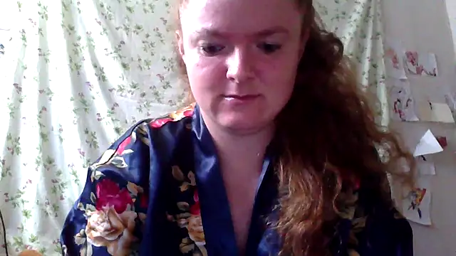 Snapshot of Rae_Jeannie chatting on 07/21/26, 07:32 Rae Jeannie online show from 07/21/26, 07:32
