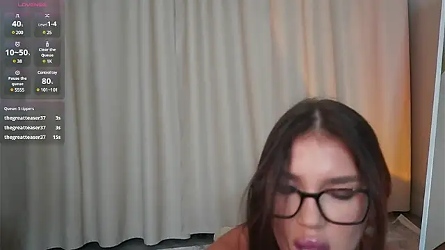 Snapshot of Carolyn_Smith chatting on 01/08/25, 10:16 Carolyn Smith online show from 01/08/25, 10:16