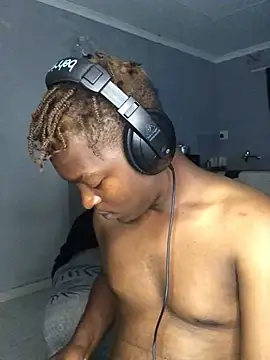 Snapshot of Redfucks333 chatting on 01/15/26, 09:29 Redfucks333 online show from 01/15/26, 09:29