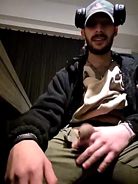 Snapshot of Levi_Latino chatting on 02/09/26, 08:13 Levi Latino online show from 02/09/26, 08:13