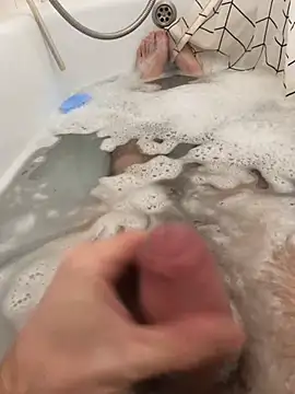 Snapshot of tomasek28 chatting on 01/14/25, 07:43 tomasek28 online show from 01/14/25, 07:43