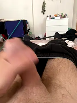 Snapshot of tomasek28 chatting on 09/27/25, 12:54 tomasek28 online show from 09/27/25, 12:54