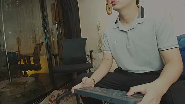 Snapshot of MarcoVitto chatting on 10/04/25, 11:30 MarcoVitto online show from 10/04/25, 11:30