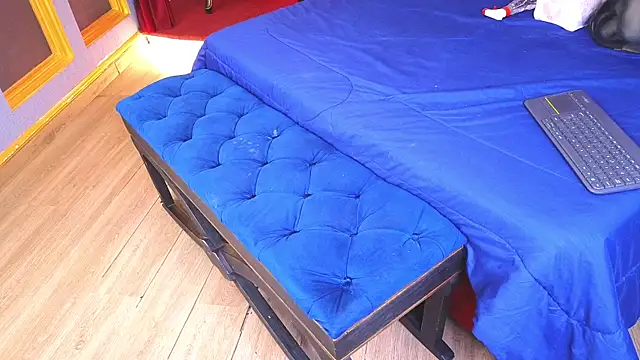 Snapshot of MarcoVitto chatting on 10/18/25, 11:44 MarcoVitto online show from 10/18/25, 11:44