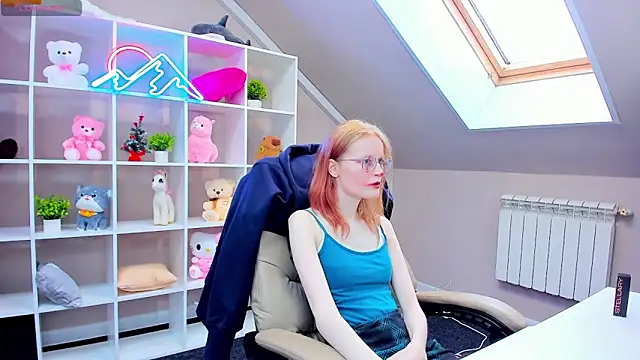 Snapshot of ElizabethHarpper chatting on 01/03/25, 04:33 ElizabethHarpper online show from 01/03/25, 04:33