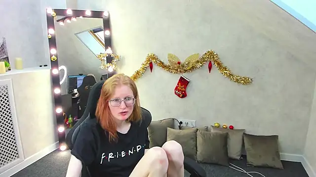 Snapshot of ElizabethHarpper chatting on 01/26/25, 04:41 ElizabethHarpper online show from 01/26/25, 04:41