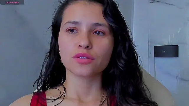 Snapshot of arissha_lee chatting on 06/08/26, 01:28 arissha lee online show from 06/08/26, 01:28