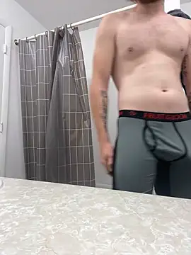 Snapshot of tcadle1824 chatting on 12/29/24, 02:10 tcadle1824 online show from 12/29/24, 02:10