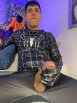 Angel Khouri online show from 10/31/25, 03:51