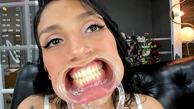 miss   evangeline online show from 03/22/25, 08:40