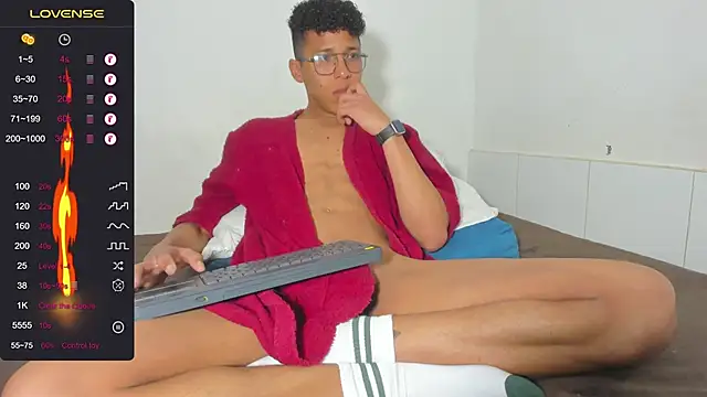 Snapshot of iam_corbin chatting on 01/06/25, 11:42 iam corbin online show from 01/06/25, 11:42