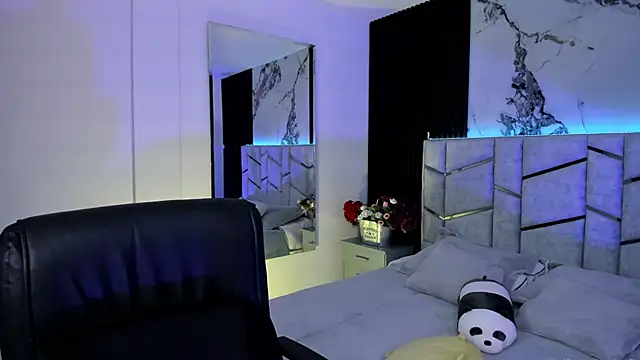 Snapshot of daniiphoeniixx chatting on 09/24/25, 12:30 daniiphoeniixx online show from 09/24/25, 12:30