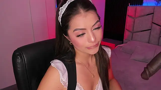 Snapshot of daniiphoeniixx chatting on 11/20/25, 07:46 daniiphoeniixx online show from 11/20/25, 07:46