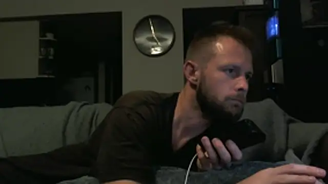 Snapshot of bjay1210 chatting on 07/14/26, 09:14 bjay1210 online show from 07/14/26, 09:14