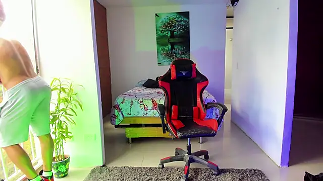 Adam Valenciia online show from 10/04/25, 07:23