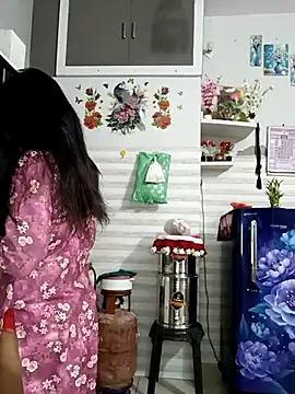 Best-Couple online show from 10/13/25, 02:33