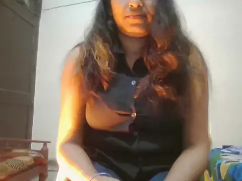 Snapshot of Hot-shanvi chatting on 02/07/25, 03:45 Hot-shanvi online show from 02/07/25, 03:45