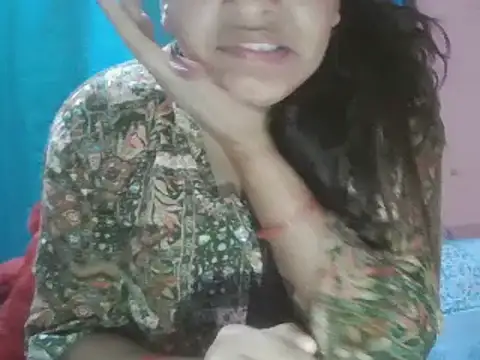 Snapshot of Hot-shanvi chatting on 03/09/25, 10:08 Hot-shanvi online show from 03/09/25, 10:08