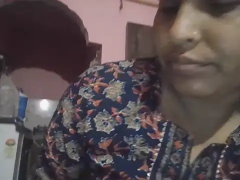 Snapshot of Hot-shanvi chatting on 09/08/25, 11:59 Hot-shanvi online show from 09/08/25, 11:59