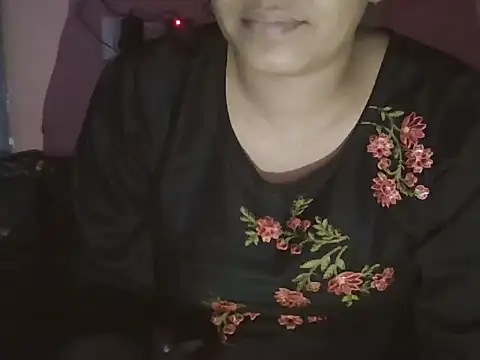 Snapshot of Hot-shanvi chatting on 10/05/25, 06:12 Hot-shanvi online show from 10/05/25, 06:12
