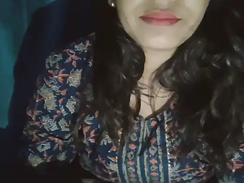 Snapshot of Hot-shanvi chatting on 10/06/25, 05:32 Hot-shanvi online show from 10/06/25, 05:32