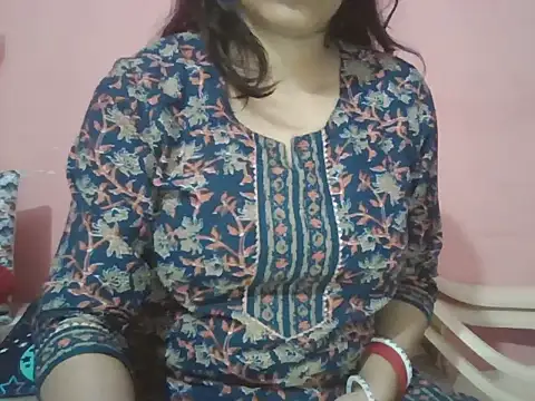 Snapshot of Hot-shanvi chatting on 10/13/25, 03:39 Hot-shanvi online show from 10/13/25, 03:39