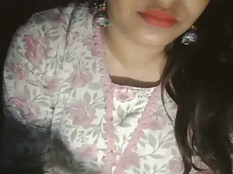 Hot-shanvi online show from 04/25/26, 12:02